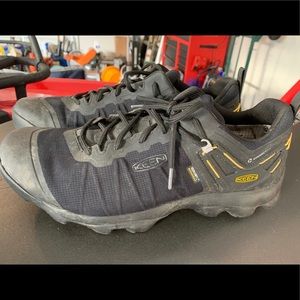 Men’s keen shoes